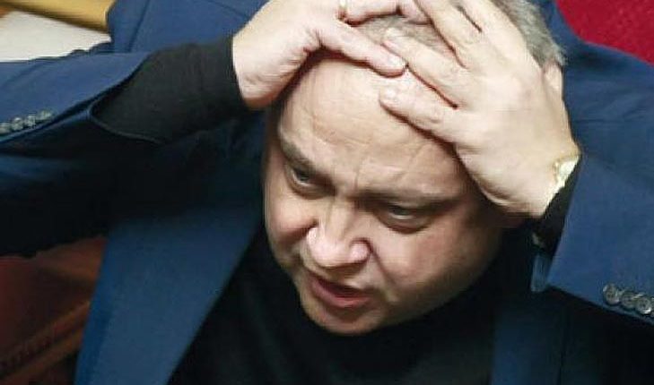 Друзья главы фракции БПП Грынива стали главными заправщиками Минобороны