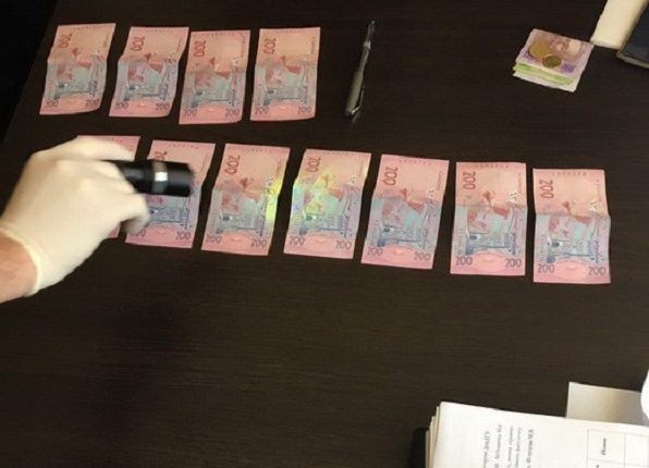 СБУ задержала декана университета, «постригшего» студентов на 100 тысяч