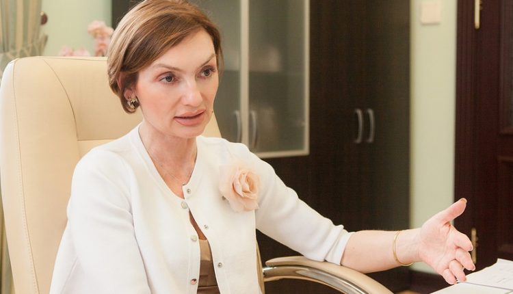 Рожкова не хочет уходить на пенсию из Нацбанка