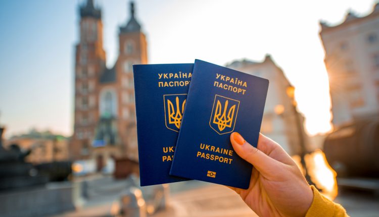 Стало известно, когда может заработать «безвиз» для Украины
