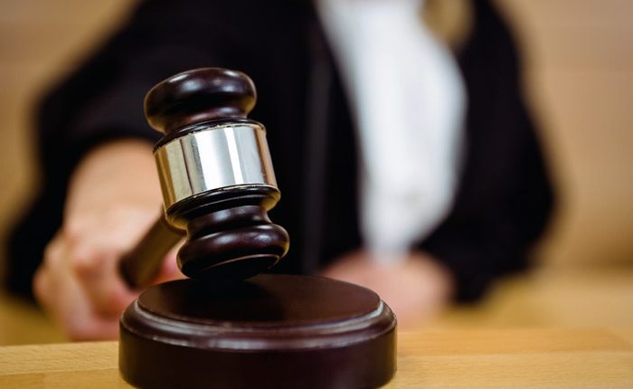 В Харькове за взятку в 300 тысяч будут судить таможенника