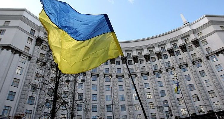 Кабмин ухудшил прогноз развития экономики в 2017 году