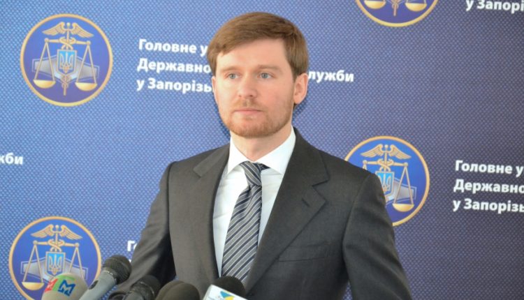 Начальнику налоговой добрые люди подарили квартиру в Киеве площадью 277 «квадратов»