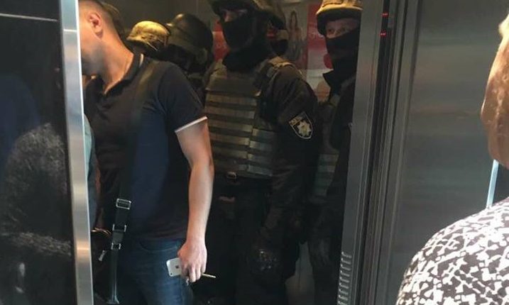 СБУ проводит обыски в «Гуливере»