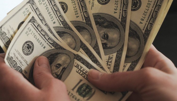 Стали известны подробности задержания киевского чиновника на взятке в $ 5 млн