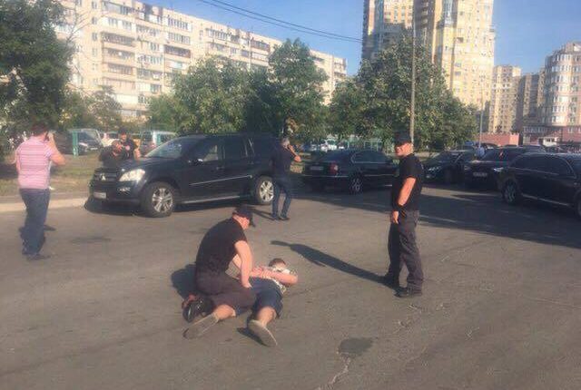 Директора из КП «Плесо» задержали в Киеве на взятке в 20 тысяч
