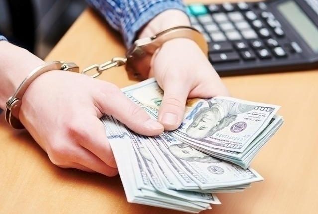 В Киеве на взятке в 30 тысяч «погорел» заместитель директора коммунального предприятия