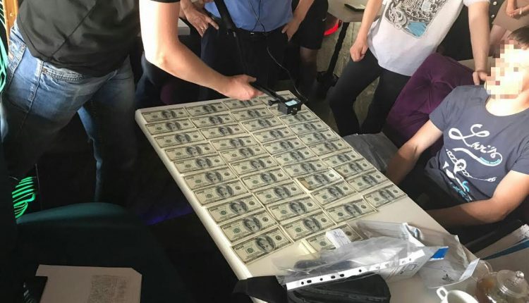 В киевском ресторане задержан вымогатель, требовавший $ 50 тысяч