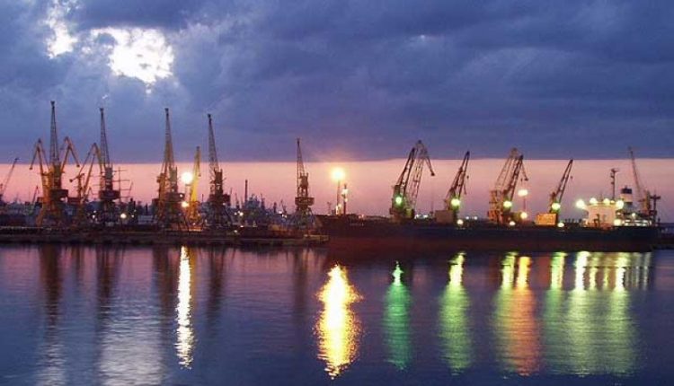 Миллиард на причал морпорта получит пенсионерка с голландцами на субподряде