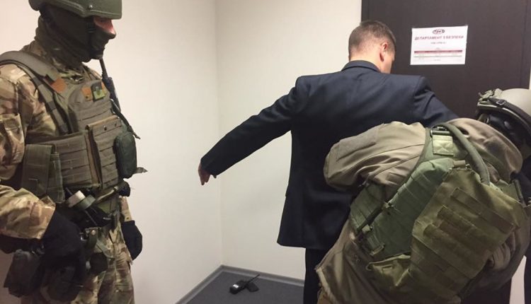 Украинские бизнесмены стали чаще жаловаться на силовиков и фискалов