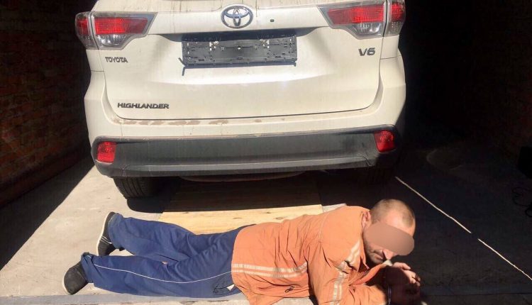 В Киеве задержали экс-сотрудников «Кобры», угонявших авто премиум-класса