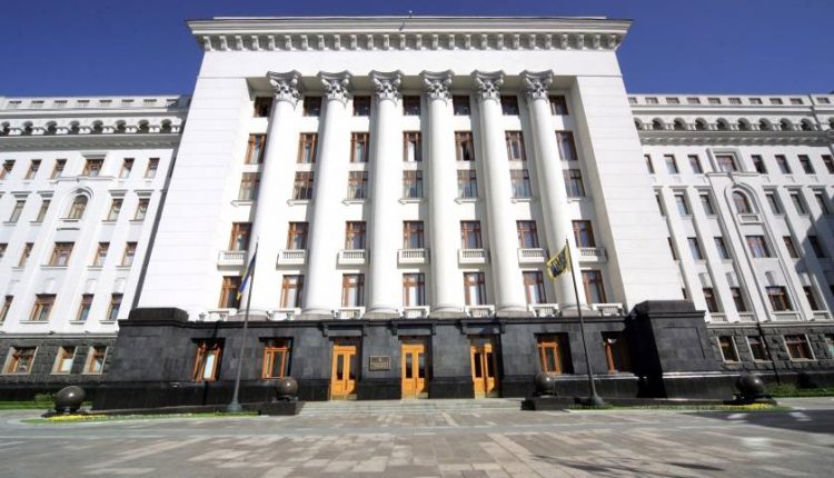 Михаил Подоляк: «Пафосные сказки PR-чемпионов»