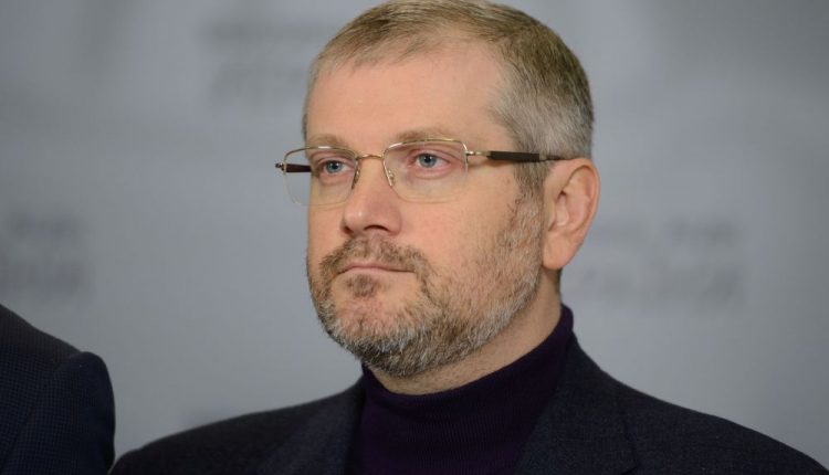 Нардеп Вилкул «переписал» вертолет на товарища по партии