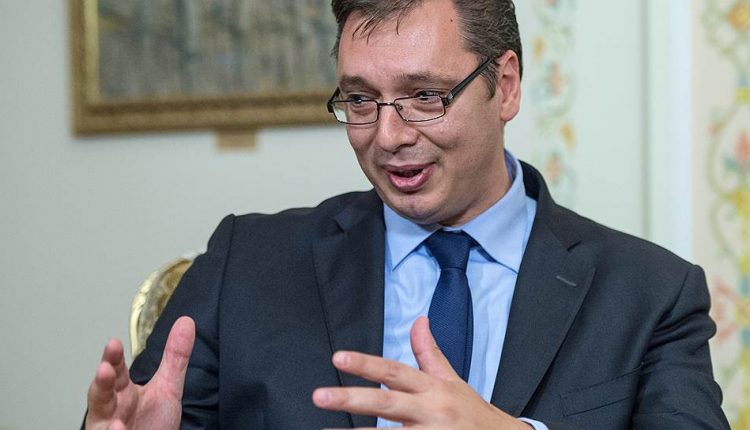 В кортеж президента Сербии въехал Bentley бывшего футболиста
