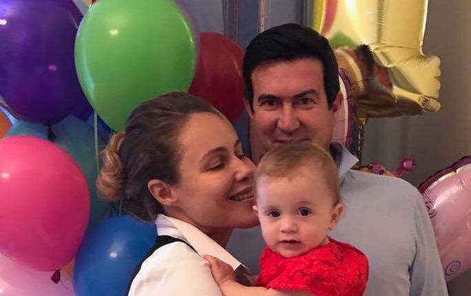 Семья нардепов удочерила девочку из Донбасса