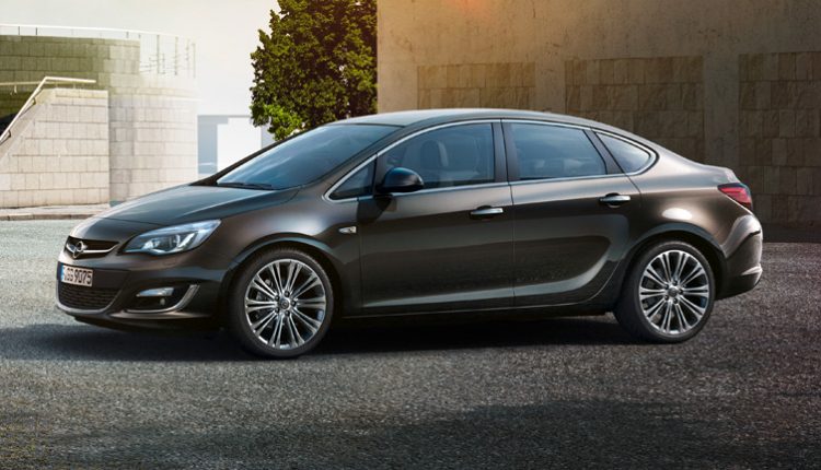 Чиновник заплатит штраф за скрытое от декларации авто Opel Astra