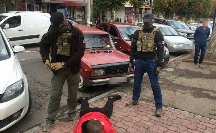 СБУ задержала «общественных активистов», вымогавших $10 тысяч у бизнесменов