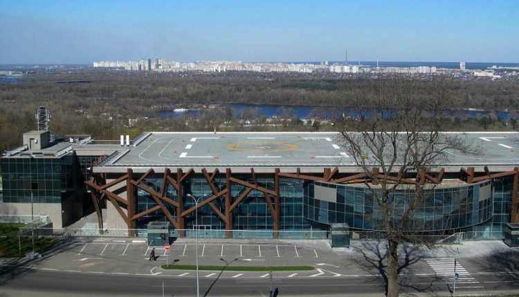 В Киеве взялись за национализацию вертолетной площадки Януковича