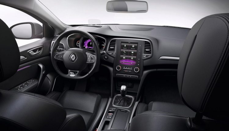 Замдиректора бронетанкового завода оштрафовали за сокрытие Renault Megane