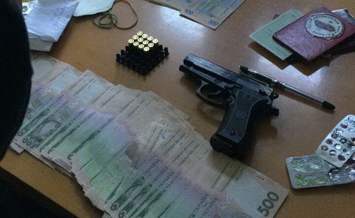 СБУ задержала чиновников на взятках в полмиллиона гривен