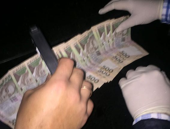 Фискала в Одесской области поймали на взятке в 10 тысяч