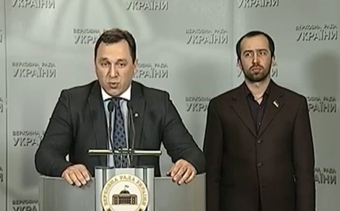 Еще два депутата уходят из «Блока Петра Порошенко»