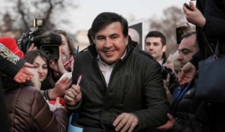 Саакашвили с женой, сыновьями и собакой засветился в «Борисполе»