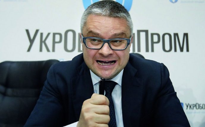 Гройсман посоветовал главе «Укроборонпрома» Романову сегодня же уволиться