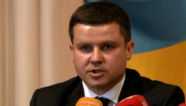 «Укргаздобычу» начали трусить с двух концов