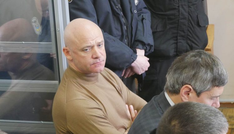 Труханова суд отпустил под личное поручительство
