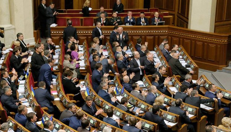 Михаил Подоляк: «Между небом и землей»