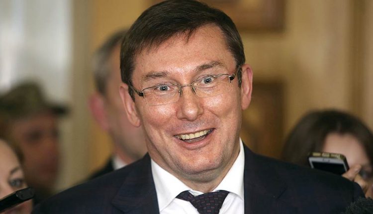 Стало известно, к чему приведет заявление Луценко о продаже «вышек Бойко»