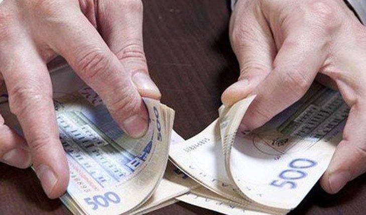 В Киеве бизнесмен обогатился на 400 тысяч на аферах с трудоустройством