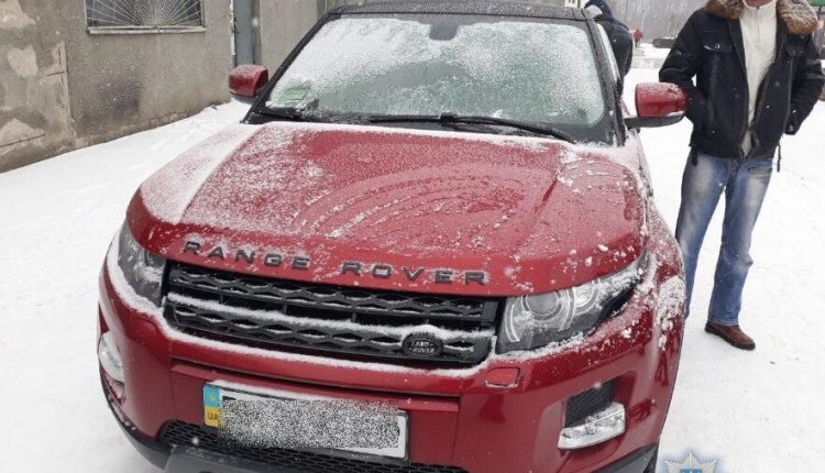 Под Киевом полицейские «купили» за $14,5 тысяч угнанный Range Rover