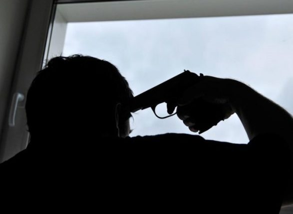 Депутат облсовета пытался застрелиться