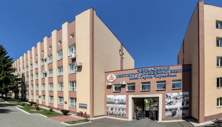 Начальник кафедры пожарного вуза «погорел» на взятке