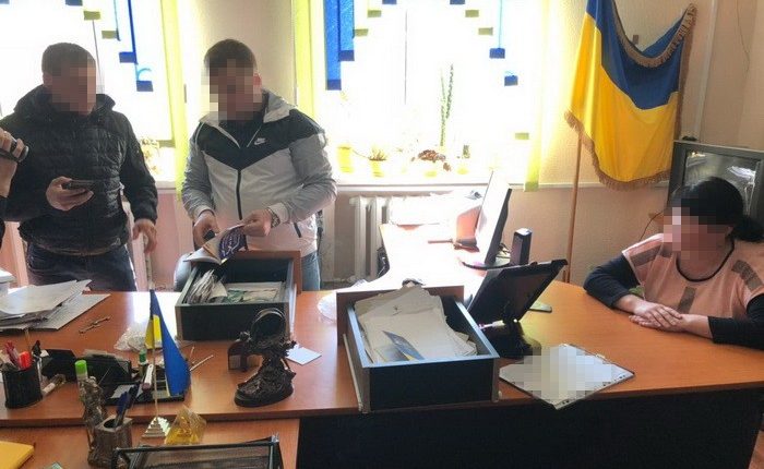 СБУ разоблачила на взятке исполняющую обязанности председателя райсуда