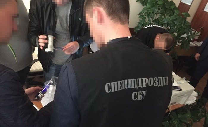 СБУ задержала руководителя налоговой инспекции за вымогательство 4,5 тысяч