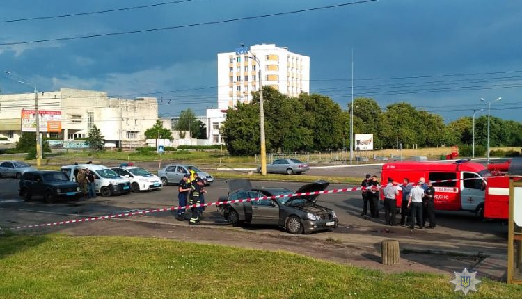Директор торгового центра погиб от взрыва «Мерседеса»