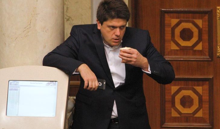 Нардепы задекларировали долгов на 1,5 млрд