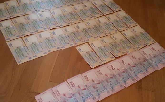 Чиновника Гоструда задержали за вымогательство 20 тысяч