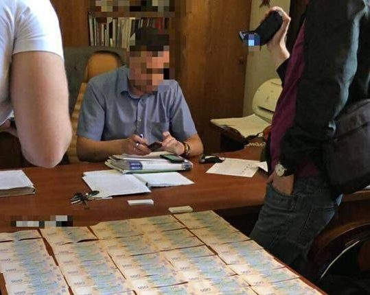 Менеджера «Укрзализныци» задержали за вымогательство 350 тысяч