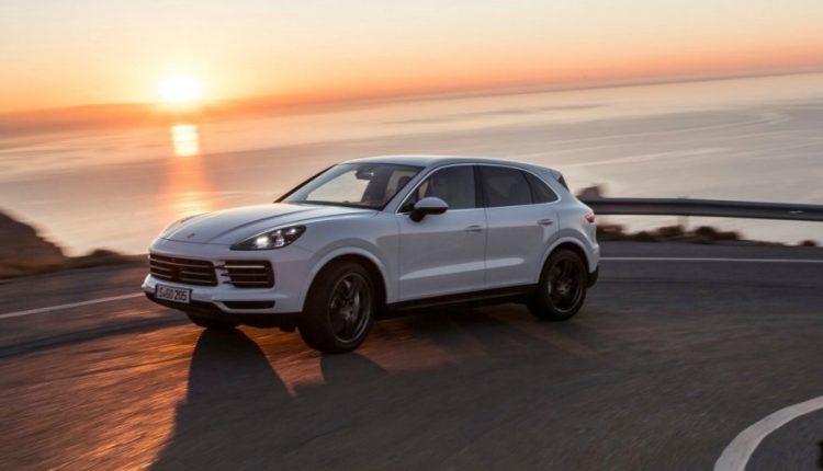 Porsche останавливает продажи автомобилей