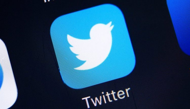 В Twitter решили «вычистить ботов»