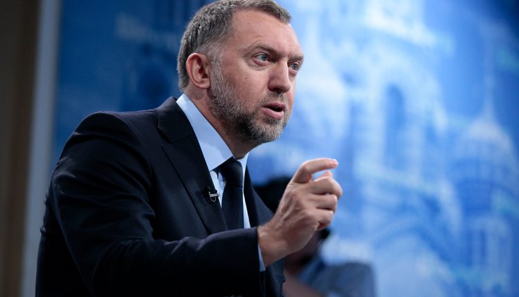 Олигарх Дерипаска отсудил миллион рублей у Насти Рыбки и Алекса Лесли