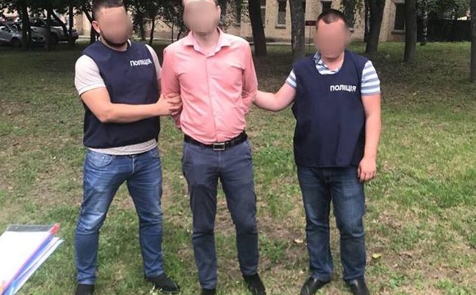 В Киеве задержали адвоката, подстрекавшего к даче взятки судье
