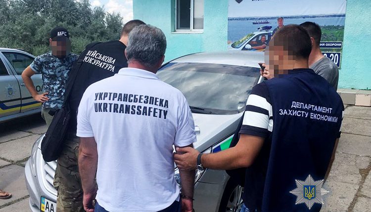 Замначальника управления «Укртрансбезопасности» задержали на взятке в 40 тысяч