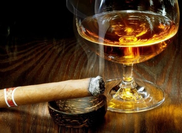 В Киеве ощутимо выросли цены на алкоголь и сигареты