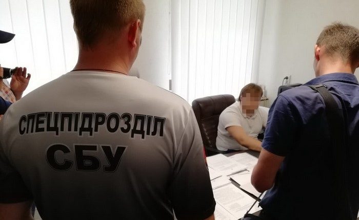 СБУ разоблачила на взятке главу районной исполнительной службы