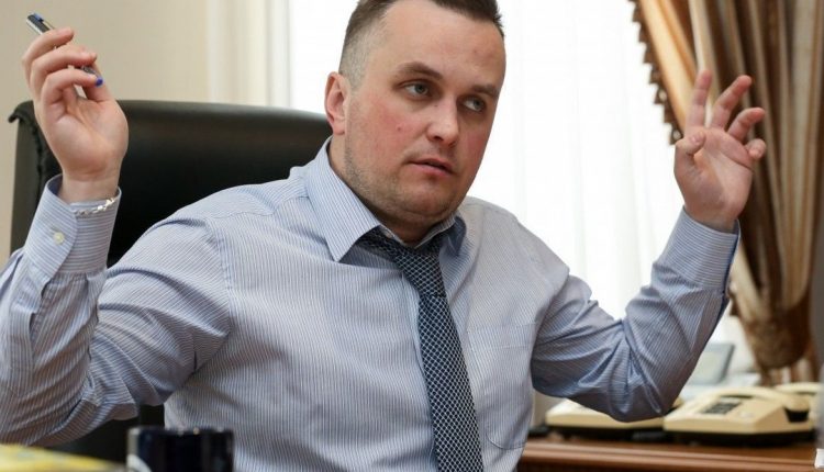 Назар Холодницкий отдохнул на море с длинноволосой блондинкой